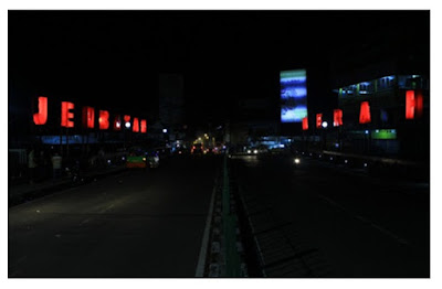 OPPO F11 Jembatan Merah di malam hari