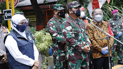 Panglima TNI Meninjau Pelaksanaan PPKM Skala Mikro di Surabaya