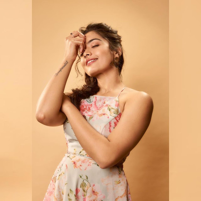 Rashmika Mandanna Hot Photos Rashmika Mandanna Hot Photos