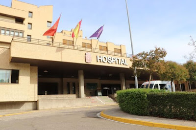 Agreden al vigilante de seguridad del  hospital Reina Sofía