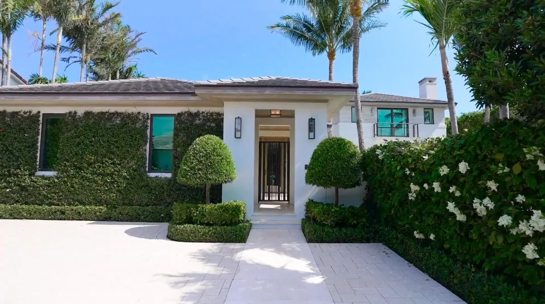 19 Interior Design Photos vs. 325 Garden Rd, Palm Beach, FL Ultra Luxury Home Tour