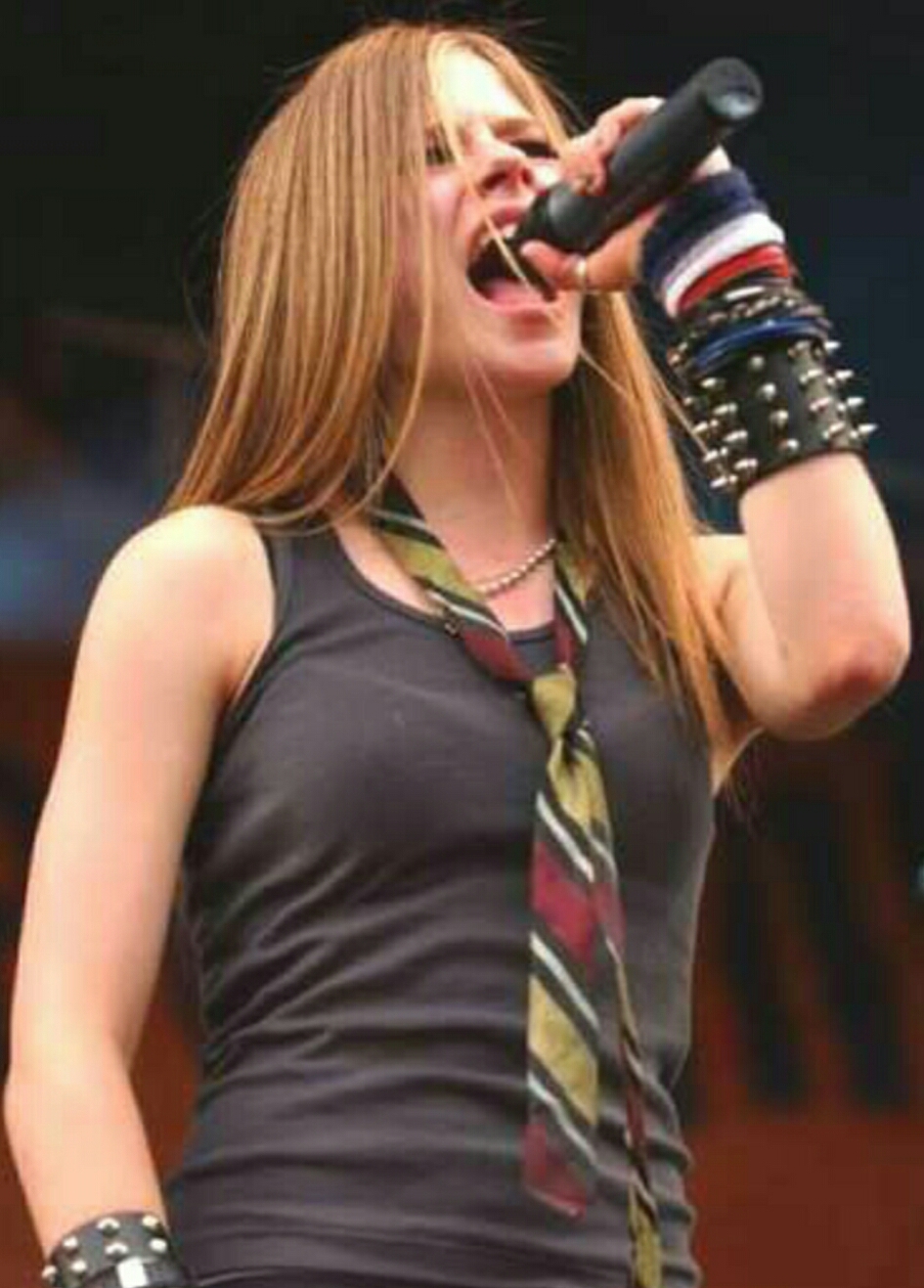 Never Give Up Avril Lavigne is How Old???