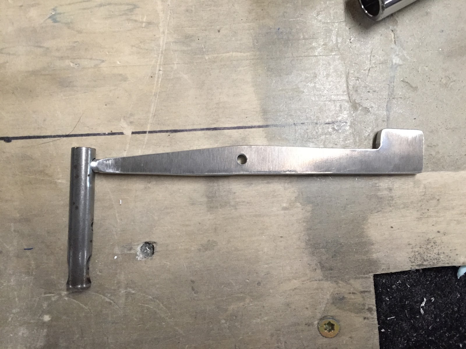 Mike and Sarah Build an RV10 Doors Latch Mechanism Install