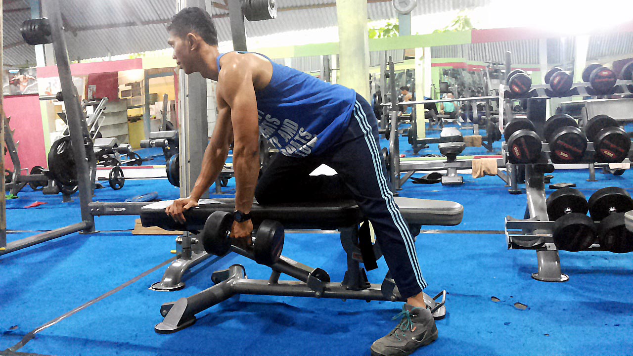 One Arm Dumbbell Row
