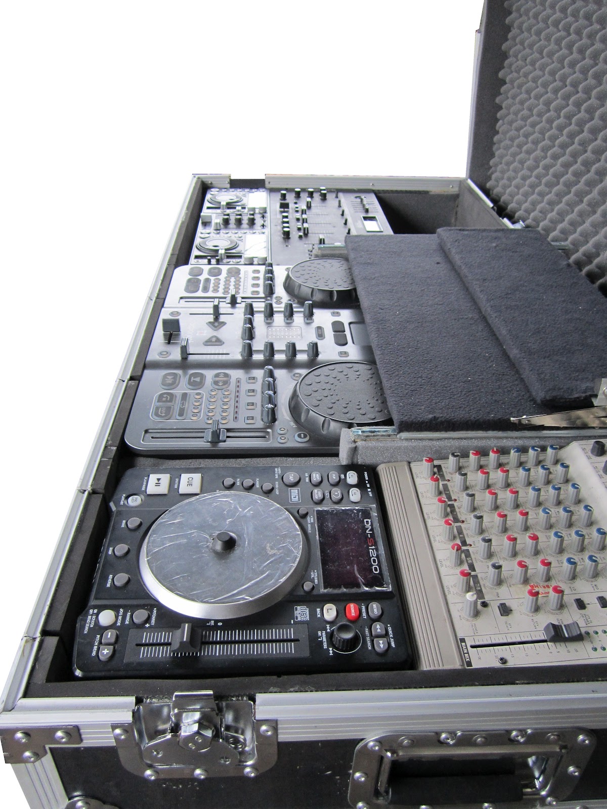 Racks Para Dj Quito Ecuador: Racks Para Djs y Sonido Profesional