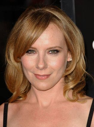 Aseari: Amy Ryan