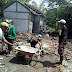 Tak Diragukan Semangat Warga Dan Babinsa Bantu Rehab Rumah