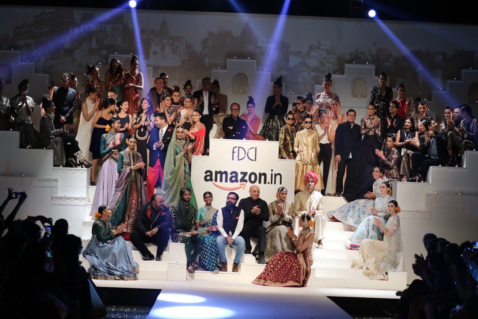 AMAZON DIRECT INTERVIEW FOR FRESHERS SALARY 25000 P.M / APPLY NOW