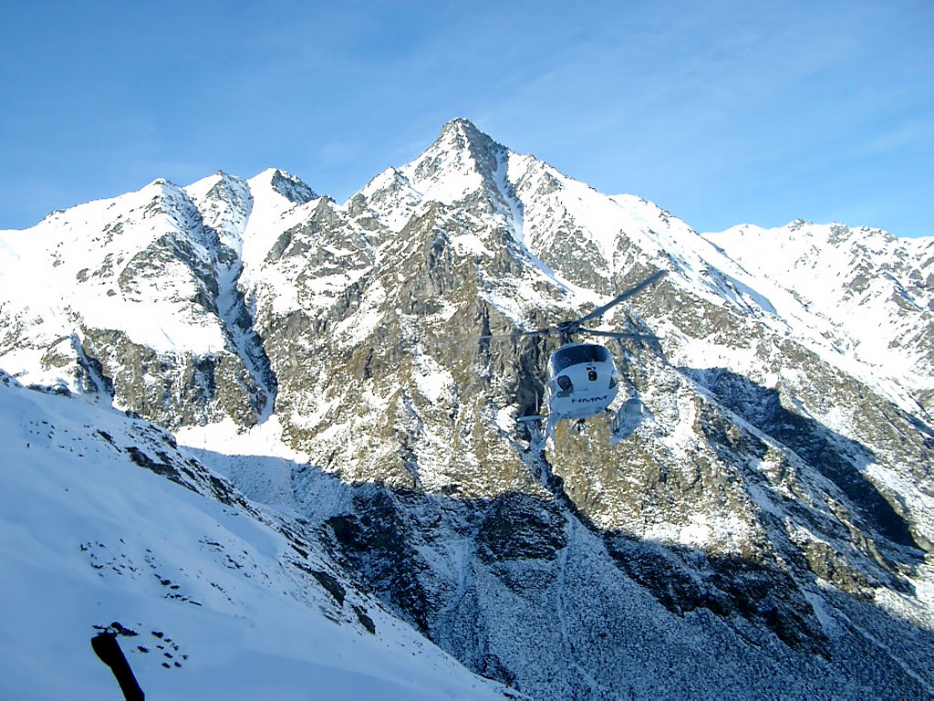 FULL WALLPAPER: Snow Mountain Wallpapers