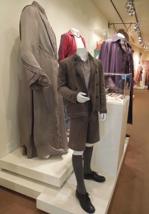 Hollywood Movie Costumes and Props: Magical Harry Potter movie costumes
