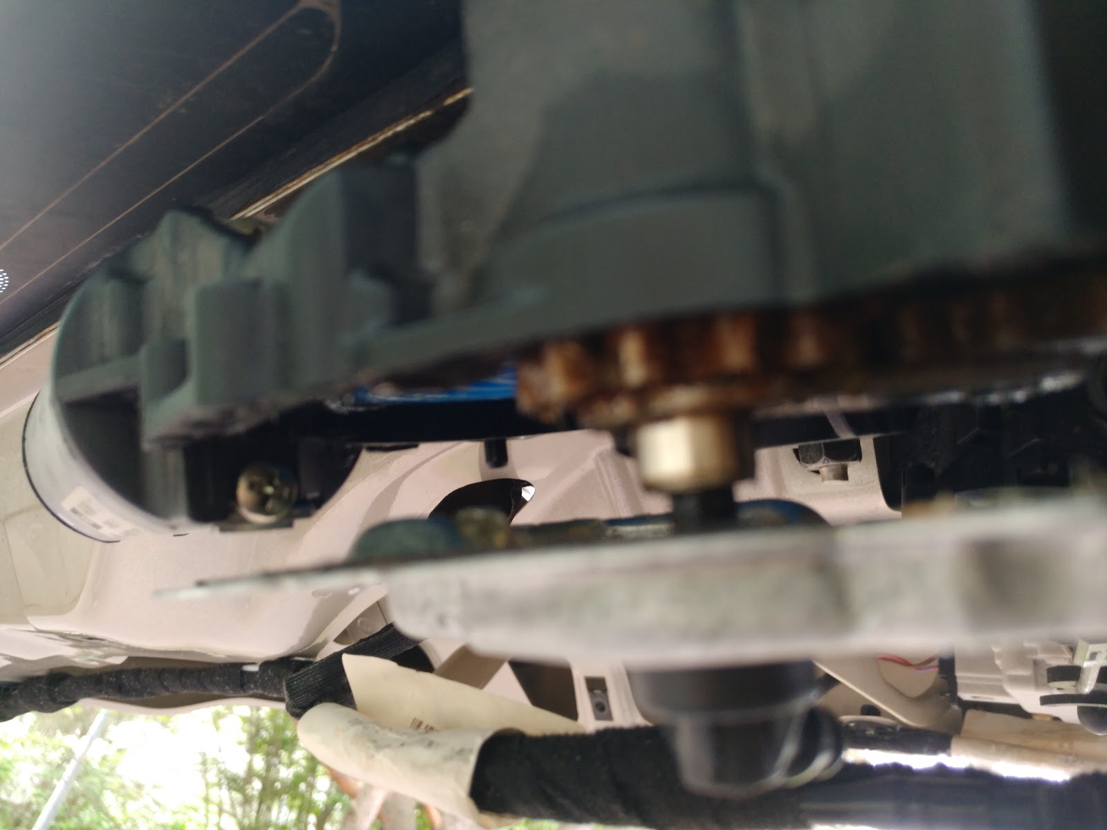 Life Hacks Blog VW Golf MK4 Rear Wiper Washer Jet Nozzle Pipe Repair