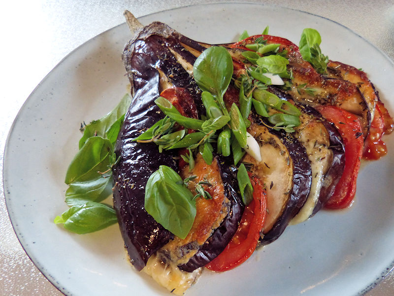 Kochzeit: Aubergine mit Tomate und Mozzarella