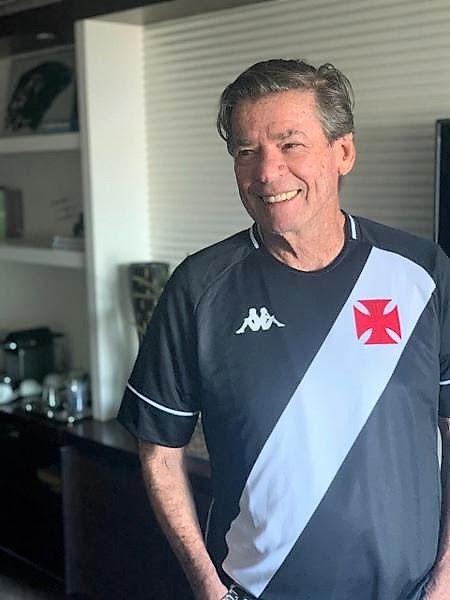 O cão que fuma... Justiça declara Salgado como presidente do Vasco