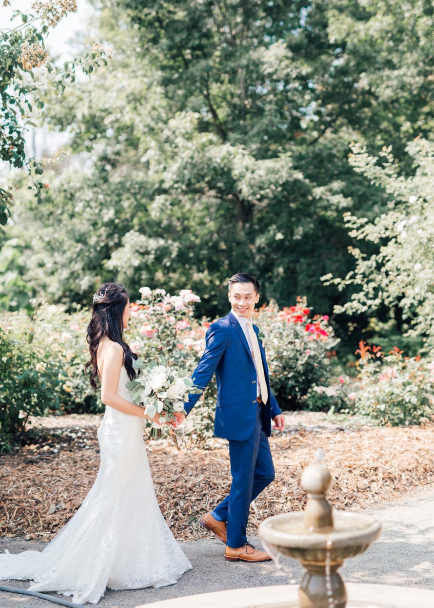 Botanical Garden Wedding by Seattle Wedding Photographers Something Minted Photography