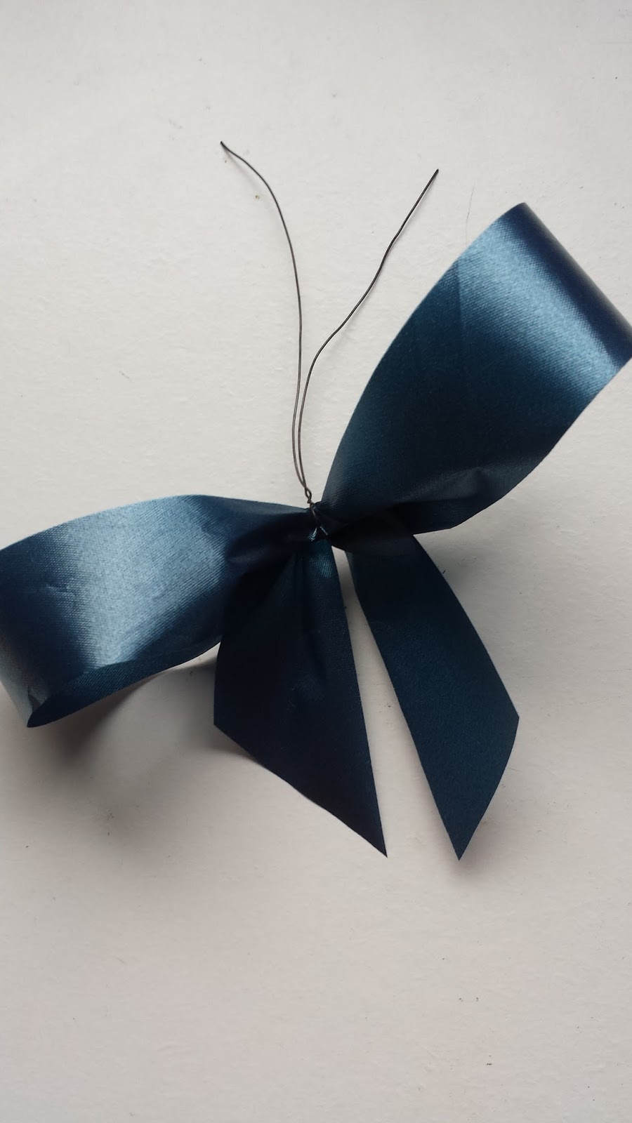 My floristry and gardening blog How to make a florist poly ribbon bow