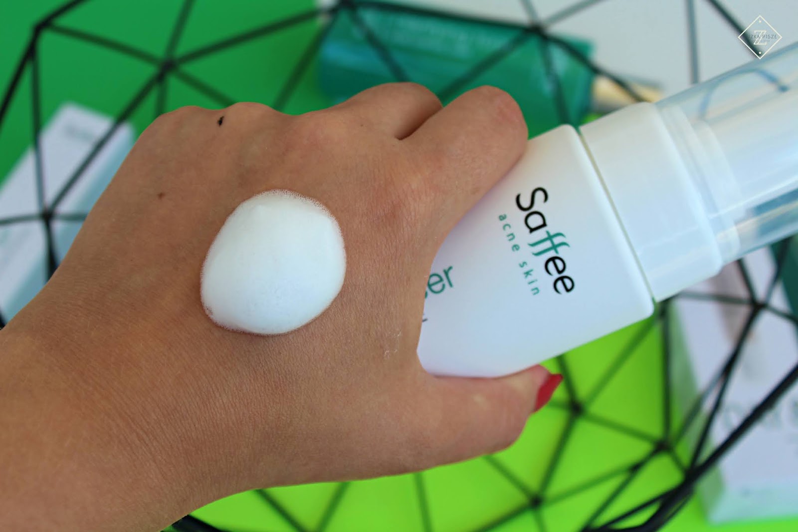 SAFFEE ACNE SKIN pielęgnacja każdego rodzaju skóry z objawami trądziku