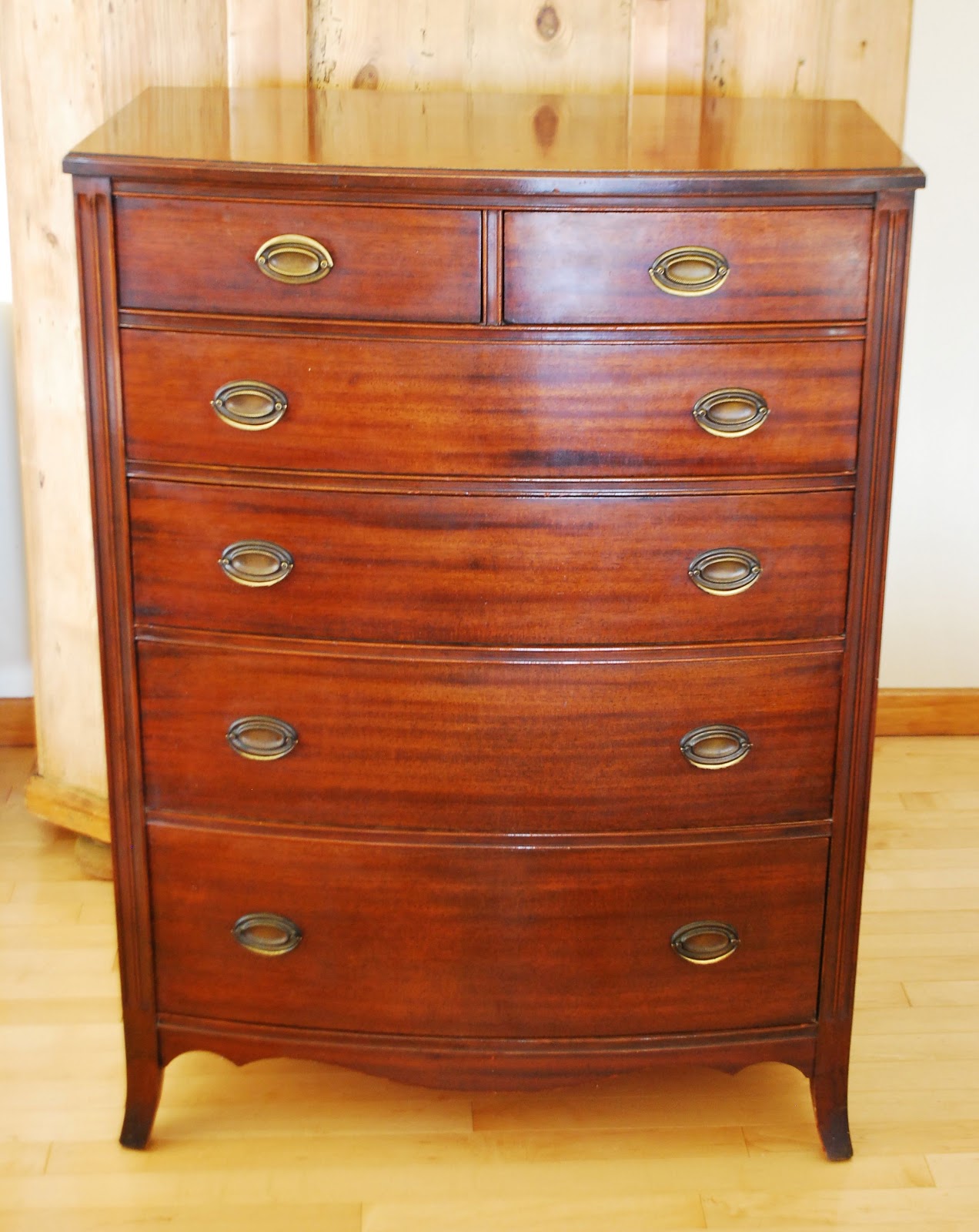 Tribute 20th Decor Mahogany Sheraton Style Bow Front Dresser