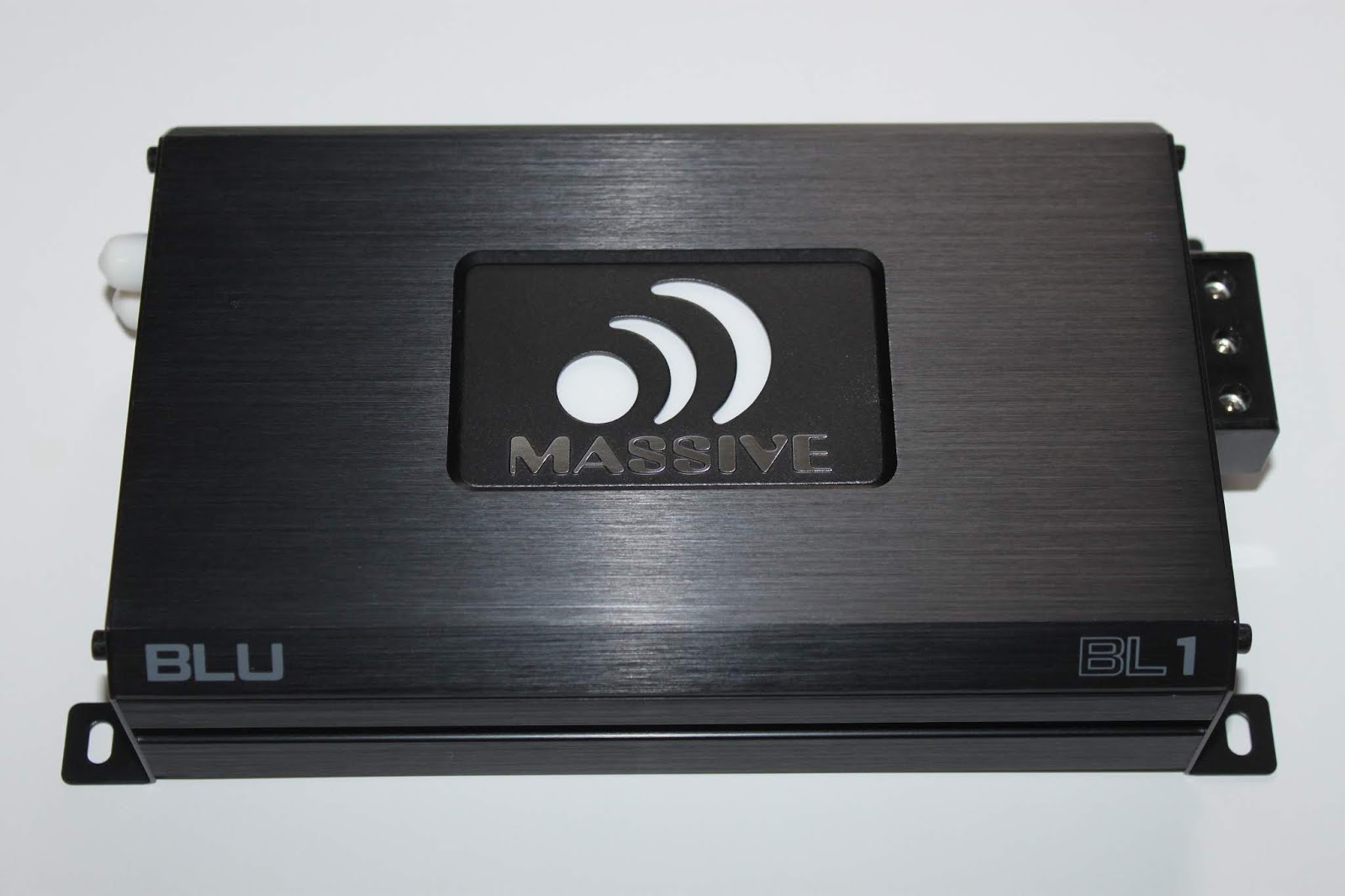 1 Ohm Stable Monoblock Car Amplifier Massive Audio BL1 Car Audio 1600 Watt Nano Blu Series Bass Boost 
