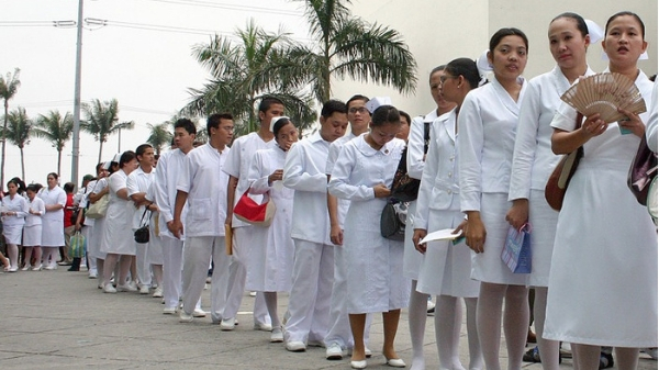 DOH to hire 26,000 nurses for plantilla positions, salary at P33,000