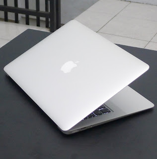 MacBook Air Core i5 13 Inch Early 2015 Di Malang