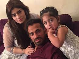 Wahab Riaz, Biography, Profile, Age, Biodata, Family , Wife, Son, Daughter, Father, Mother, Children, Marriage Photos. 