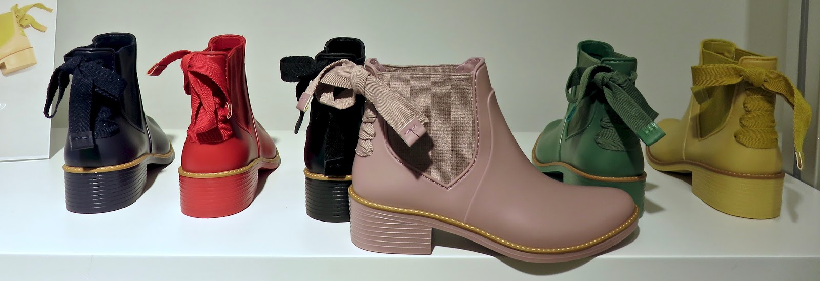 bernardo winnie rain boot