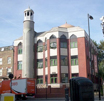 London 2011 #4: Mosque in Luton