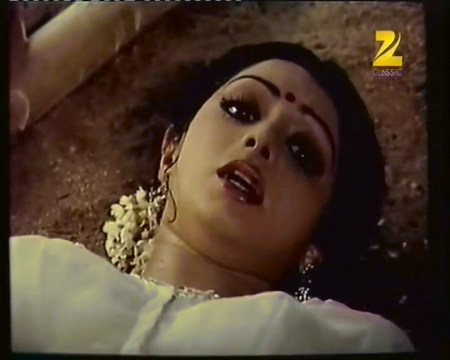 Actress Sridevi Hot Sexy GIF ImagesBest Navel Cleavag