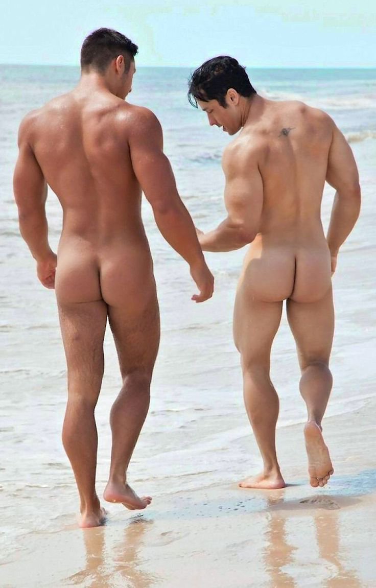 голыми по пляжу мужчины фото 49