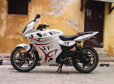 Modified-Pulsar-220.jpg.