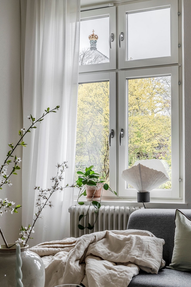 TABLE RONDE POUR PETIT ESPACE