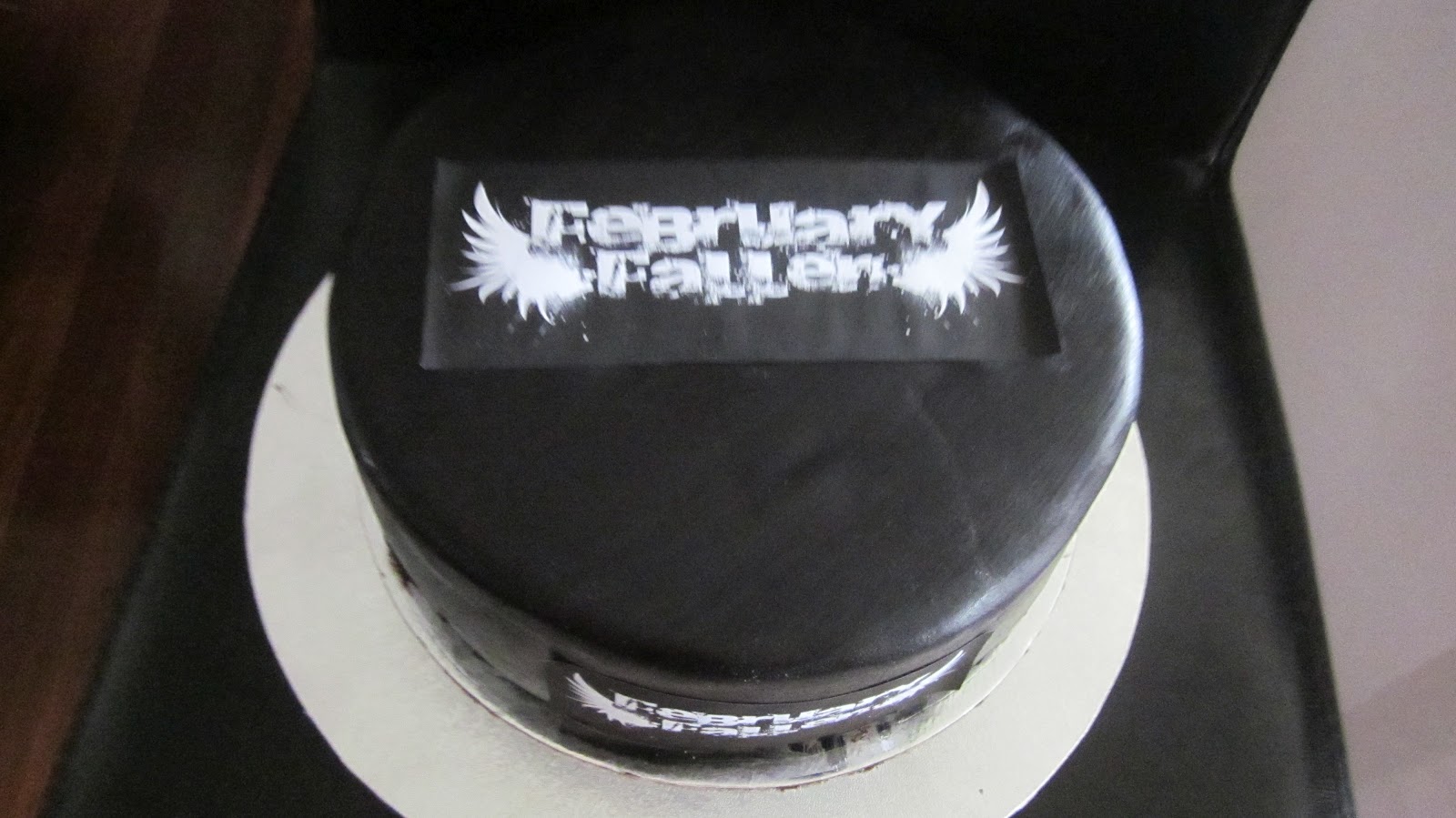 Deb's Cakes and Cupcakes Band Cake