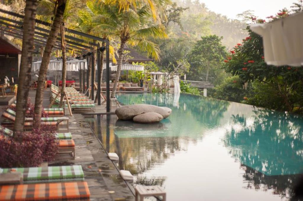 Everything you need to know about visiting Ubud in Bali in this one comprehensive guide! Read more to find out where to go, what to do, where to stay and where to eat!