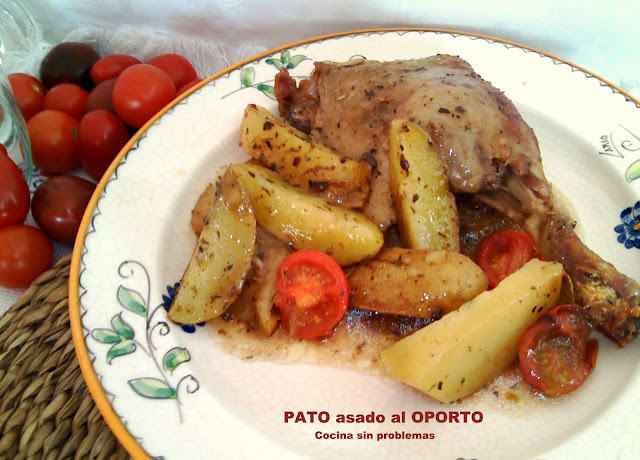 Pato  Asado Al Oporto Con Manzanas Y Patatas.

