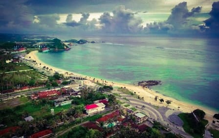 Pantai Kuta - The Most Popular Tourist Attraction in Lombok Pantai Kuta - The Most Popular Tourist Attraction in Lombok