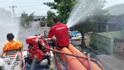 Tim Gugus Tugas Covid-19 Kota Medan Semprot Disinfektan di TPA Terjun