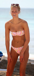 English: Erin Heatherton Pink Bikini Barbados