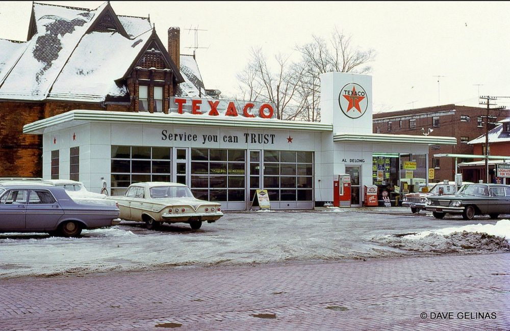 50 Wonderful Color Photographs That Show What Gas Stations Looked Like