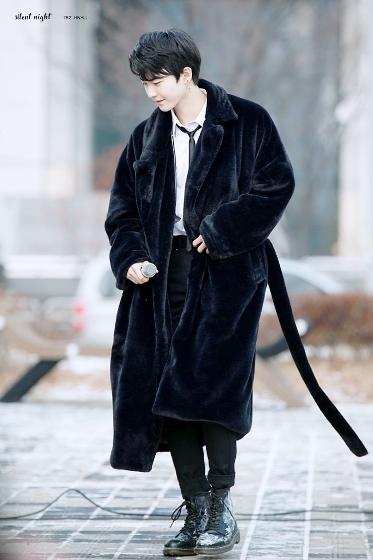 더보이즈 활 독특한 사복 | 인스티즈