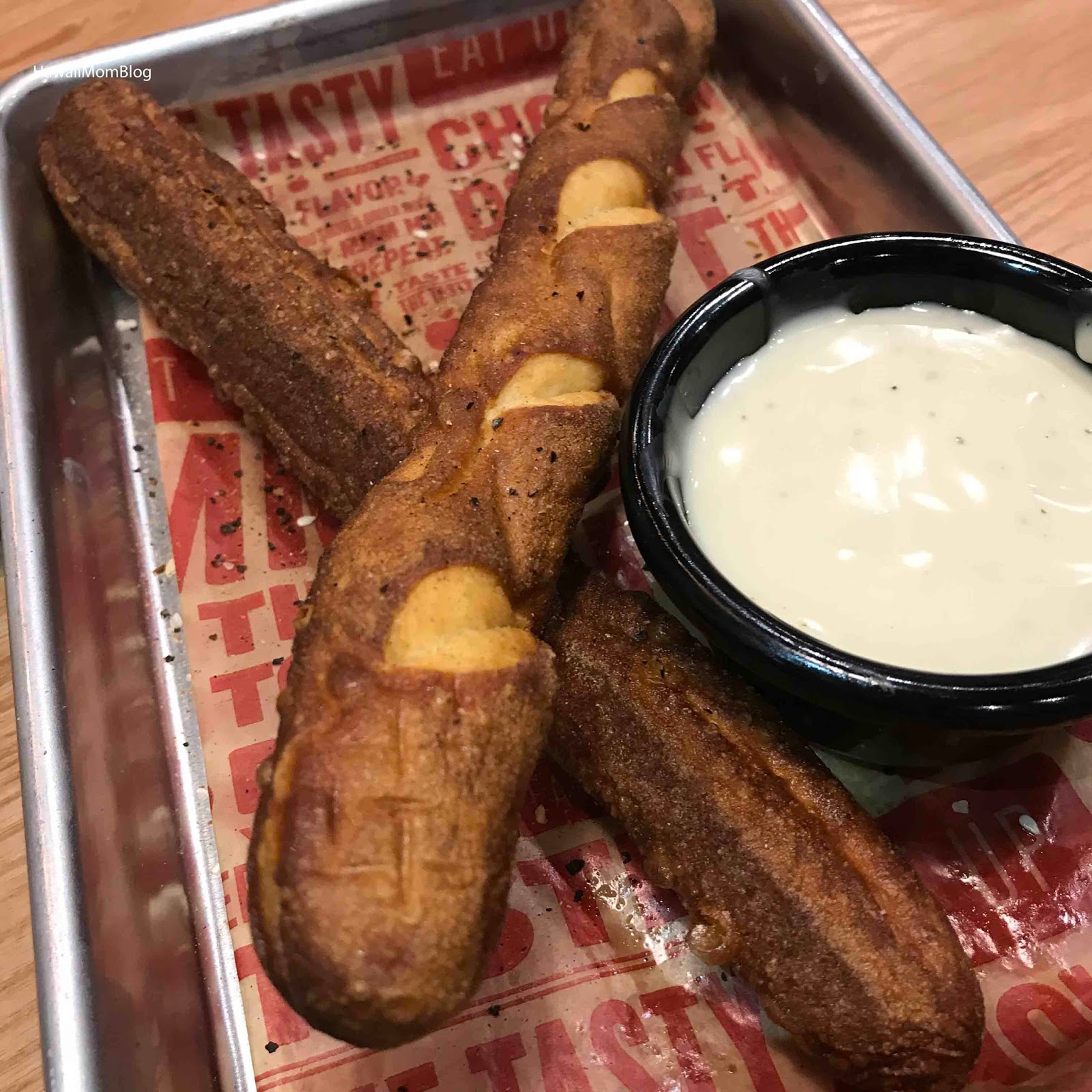 Hawaii Mom Blog Applebee's Grill & Bar Pearlridge