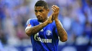 Oficial: El Schalke 04 despide a Boateng y Sam, aparta a Höger