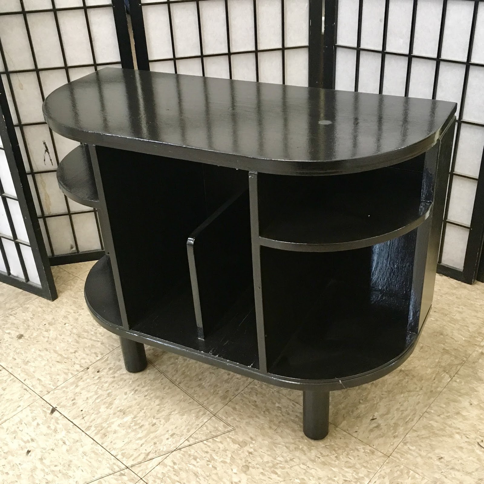 Uhuru Furniture & Collectibles Small Black Curved Front Console Table