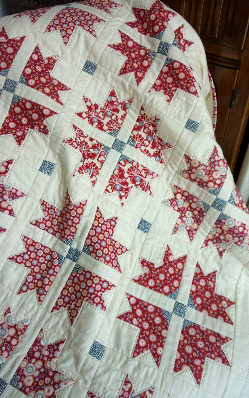 The Cross & The Crown - Free Quilt Pattern 