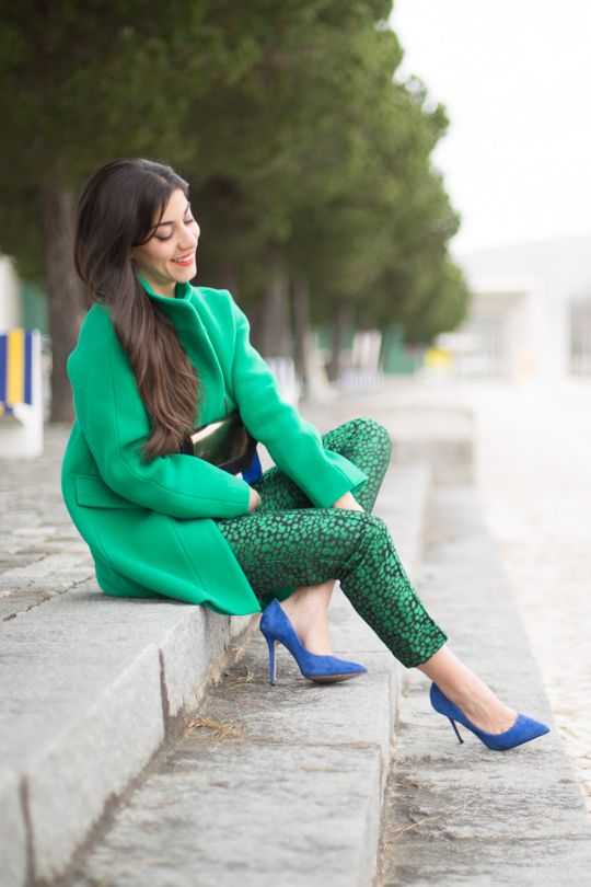 green and blue street style