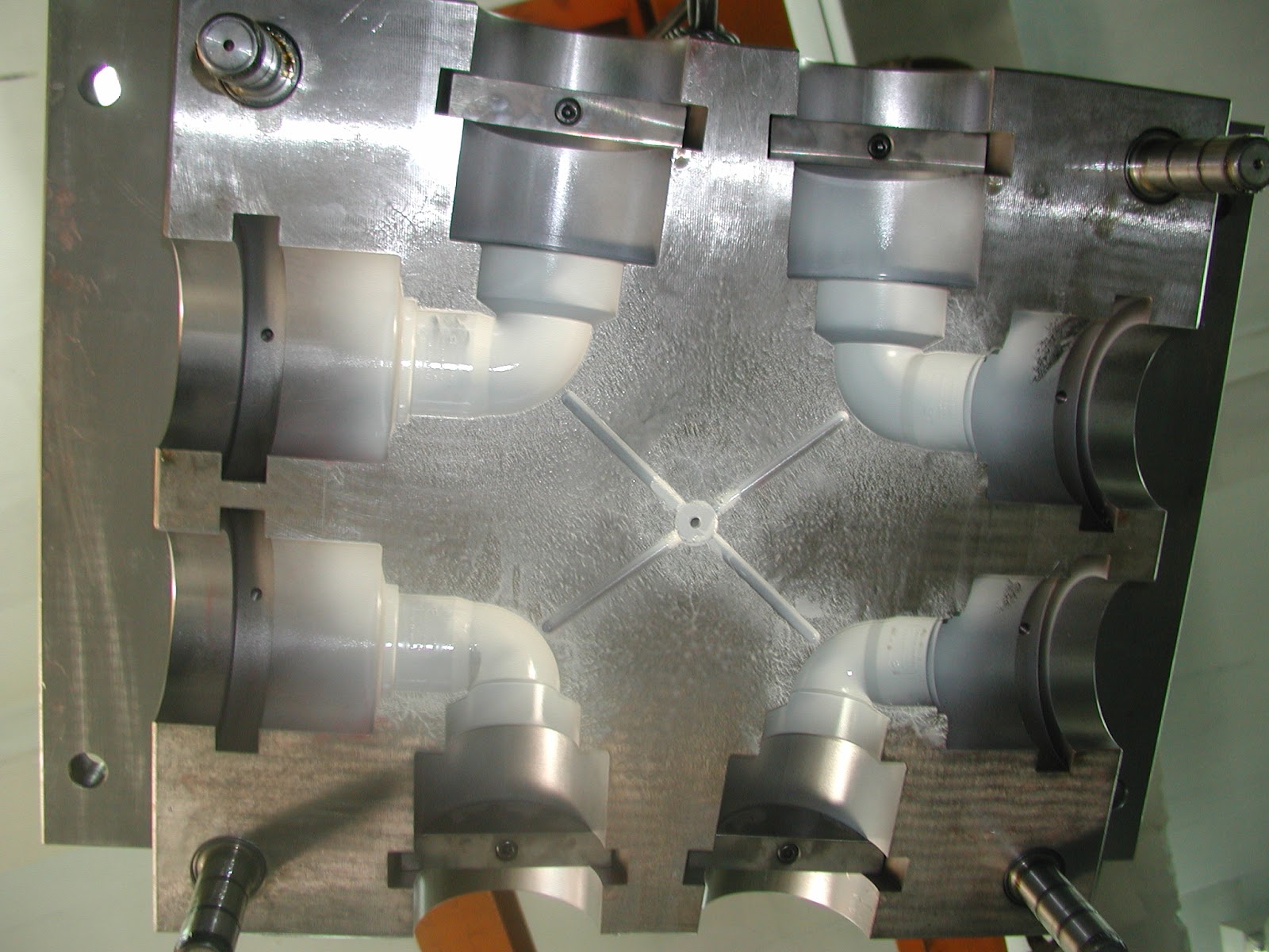 Plastic Mold Maker EuropeFinlandmold parts