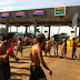 Índios ocupam praça de pedágio em Jataizinho, no norte do Paraná
