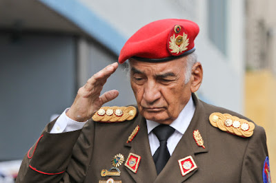 Superar_crisis_liderazgo_crisis_moral_educativa_illuminatis_mataron_chavez