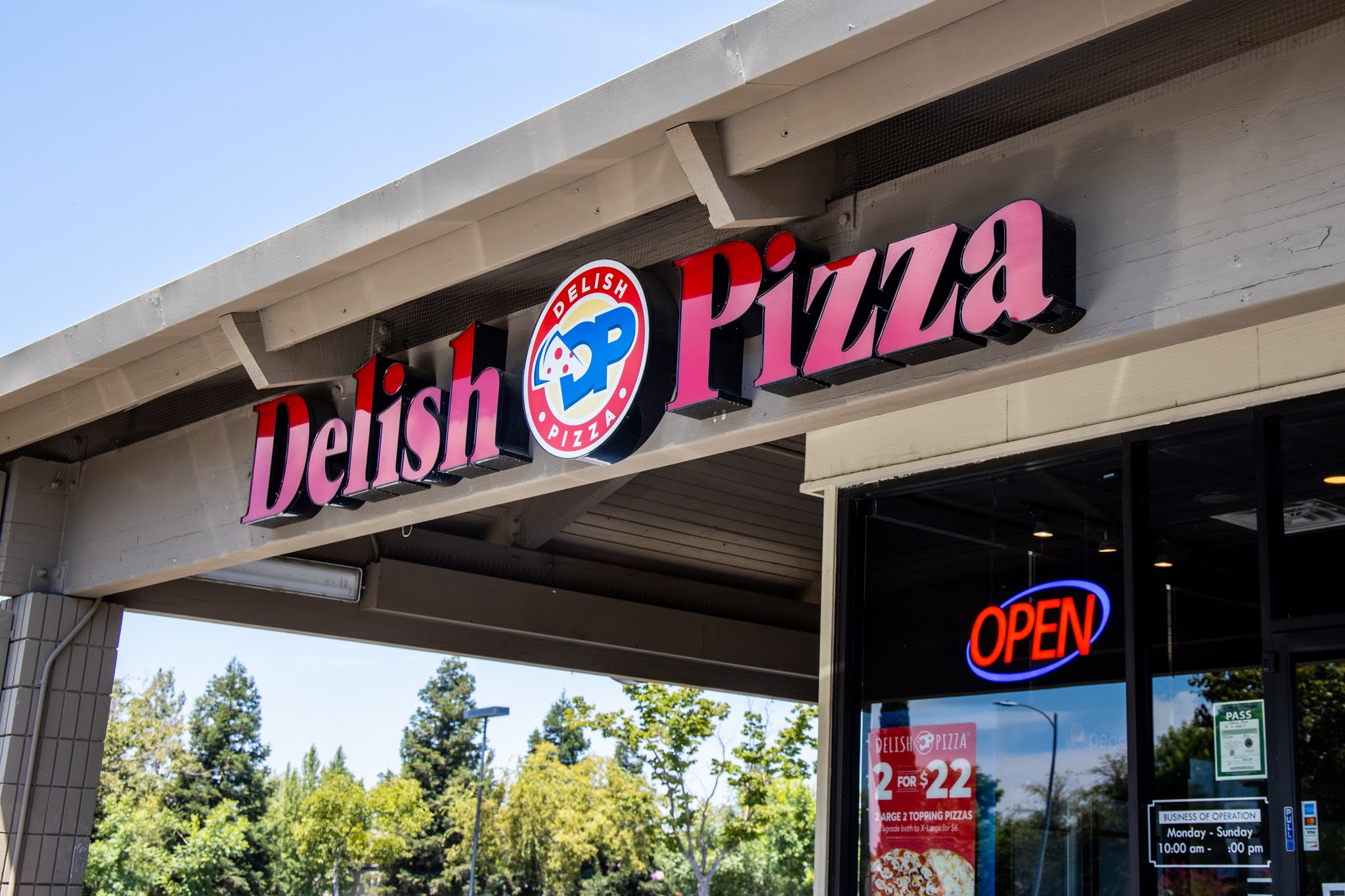 Sacramento Food Review Delish Pizza takes over the old Pizza Hut