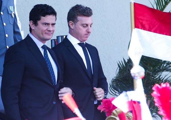  Luciano Huck e Sergio Moro negociam aliança para eleição de 2022