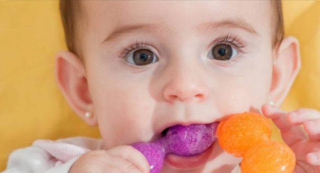 العض عند التسنين العض عند التسنين